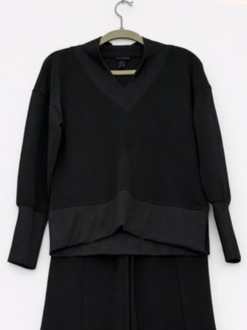 Women's Black Long‑Sleeve V‑Neck Lounge Set